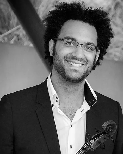 Der Bratschist Juan-Miguel Hernandez, fotografiert von Nathan Frankel