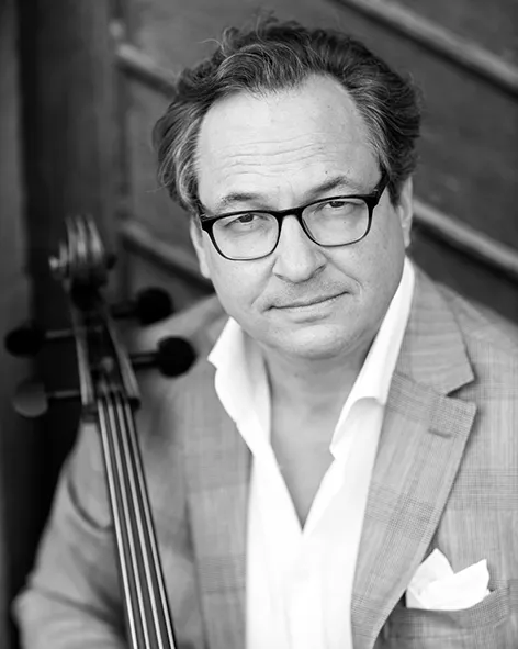 Der Cellist Alexander Hülshoff, fotografiert von Kai Myller